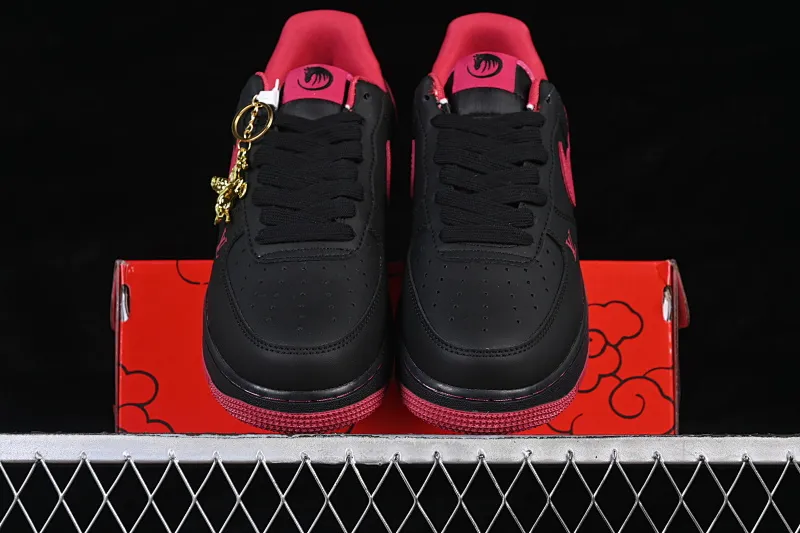 All categories Nk Air Force 1 Air Force series Nk Air Force 1 Low Air Force low top Nike Air Force 1'07 Low Year of the Horse limited edition Jet black rose red Air Force 1 low top casual sneakers FV3694-102